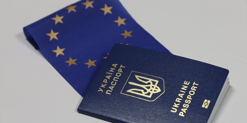 В Украине снова не работает большинство паспортных сервисов