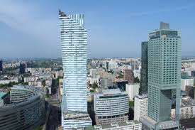 Около половины квартир в небоскребе в Варшаве раскупили украинцы