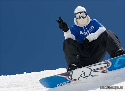 МАУ ввела значительную скидку на провоз лыж и сноубордов