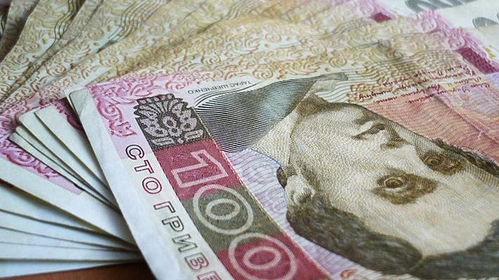 Повышение «минималки» не спасло средние зарплаты в Украине от сезонного падения – экономист