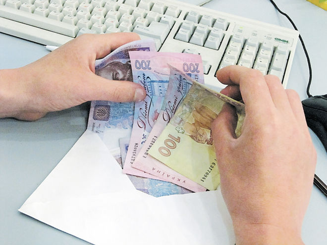 Названы самые ходовые зарплаты для украинцев