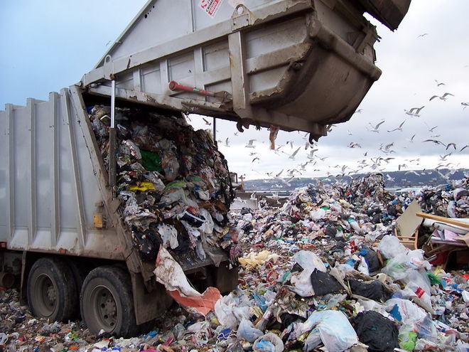 В Украине нашли массу нелегальных мусорных свалок