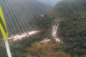 В Колумбии обрушился строящийся мост: есть погибшие