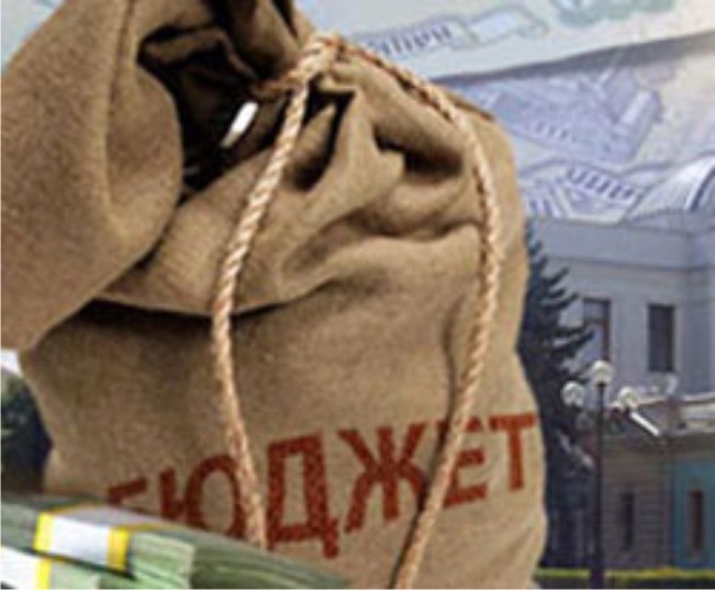 Яценюк поторопил местные власти принимать бюджеты