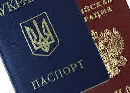 Яценюк объяснил, почему россияне будут ездить в Украину по загранпаспорту