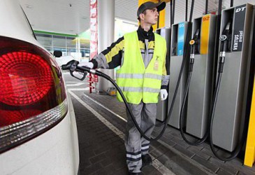 Цены на бензин повысились на 0,05-1,7%