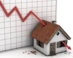Как валютные качели меняют цены на недвижимость