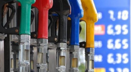 Во время майских праздников цены на бензин не вырастут - эксперт