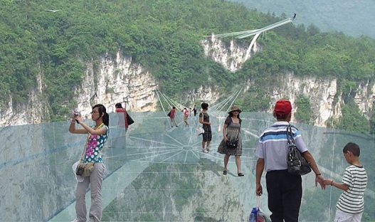 В Китае построят самый большой стеклянный мост в мире