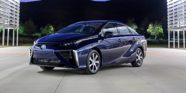 Тойота готовится к созданию водородных топливных элементов нового поколения