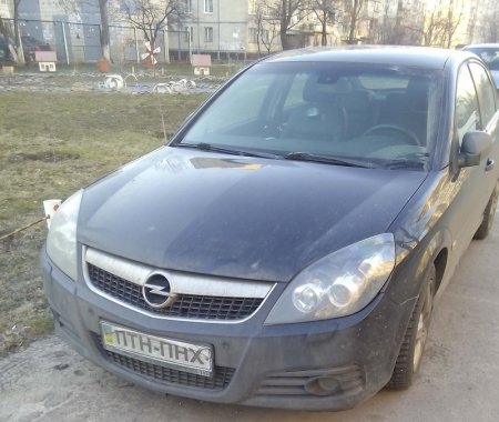 Россияне предпочитают маскировать свои машины в Киеве