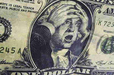 Почему дорожает доллар и сколько будет стоить гривна: прогнозы экспертов