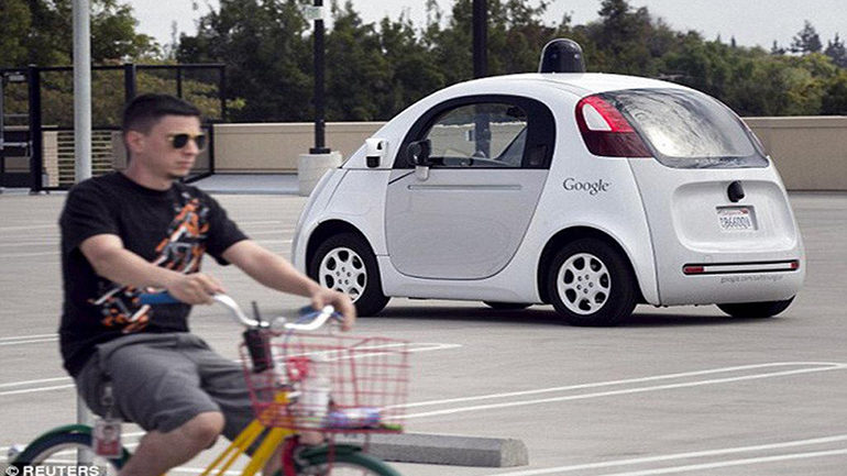 Кто будет «бибикать» в беспилотном авто Google?
