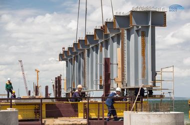В России озвучили новые цифры о строительстве Керченского моста