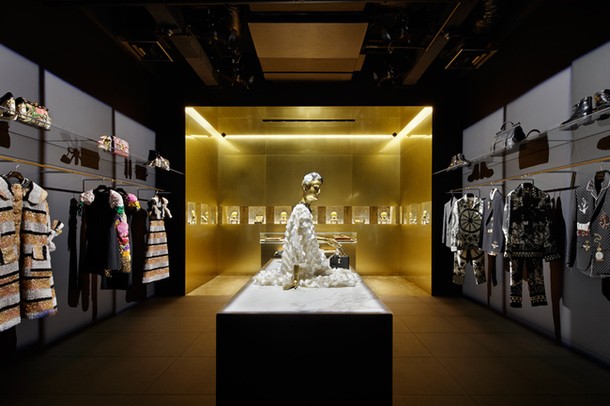 Радикальный дизайн бутика Dolce&Gabbana в Токио