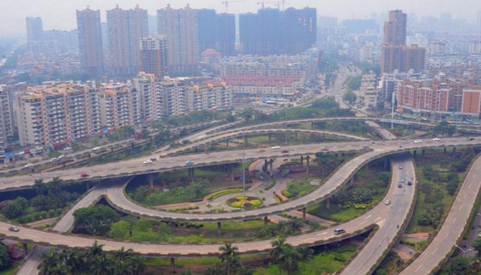 Китай строит крупнейший в мире полигон для автомобилей с автономным вождением