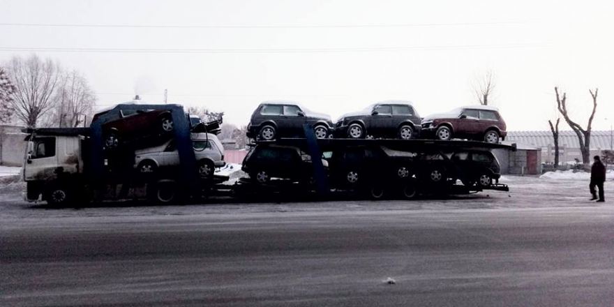 Российские автомобили продолжают завозить на территорию Украины